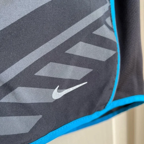 Nike Dri-Fit Running Shorts in Gray Geo Pattern and Blue - Picture 6 of 6